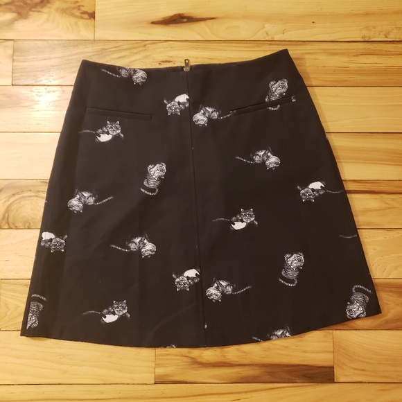 Alice through the Looking Glass Black Mini Skirt with White Cat Print Back Zipp - Picture 1 of 8